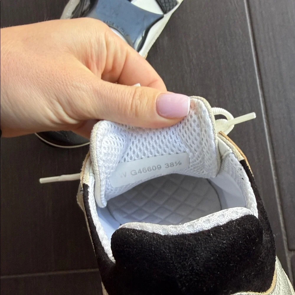 Chanel Metallic Leather Low-Top Sneakers